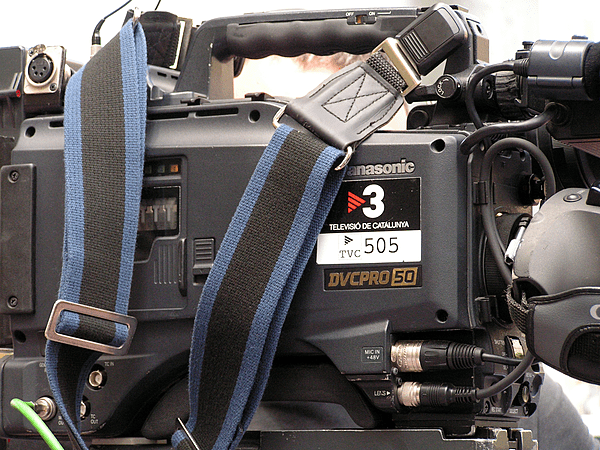 File:TV3 Càmera dvcpro Panasonic.jpg