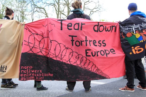 Mayday Hamburg Recht auf Stadt-Never mind the papers