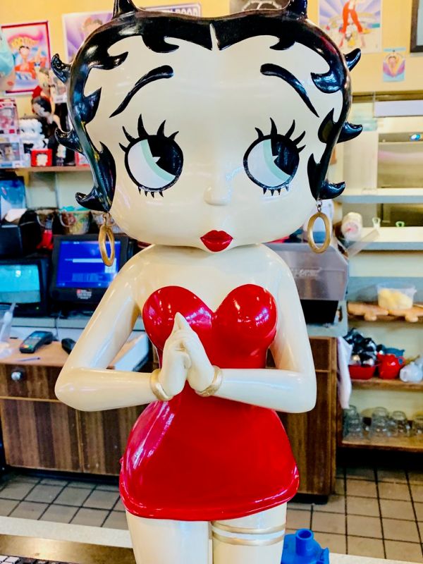 Beez Cafe. Betty Boop heaven. Portland. May 2019