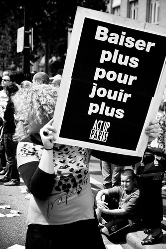 Lesbian & Gay Pride (06) - 30Jun07, Paris (France)