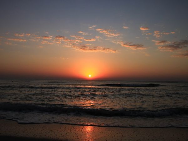 Black-Sea-Sunrise__501414