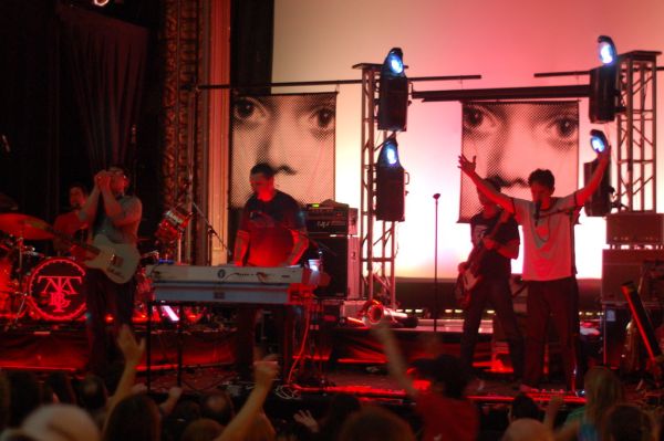 They Might Be Giants, kids show, Regent Theatre, Arlington MA, 23 May 2010