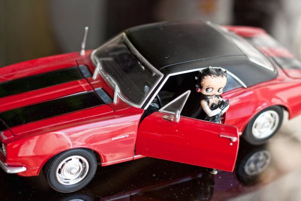 Betty Boop & Camaro