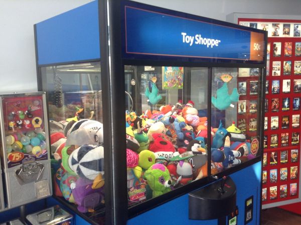 Boston Red Sox Plush UFO Alien Toy in Walmart Toy Shoppe Claw Machine. Betty Boop Cake Plush Too. Pics by Mike Mozart of TheToyChannel and JeepersMedia on YouTube! #RedSox #BostonRedSox #BostonRedSoxBaseball #RedSoxToy #BettyBoop #RedSoxAlien #RedSoxUFO