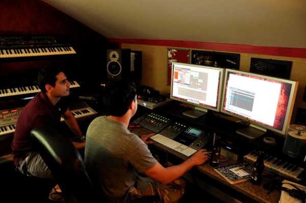 Nes & Dim Working @ 3 Sons Productions