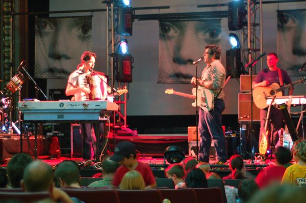 They Might Be Giants, kids show, Regent Theatre, Arlington MA, 23 May 2010