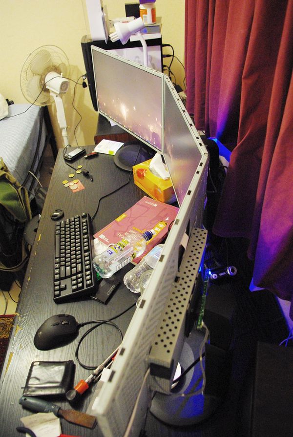 LG IPS231P-BN - Debezel 5