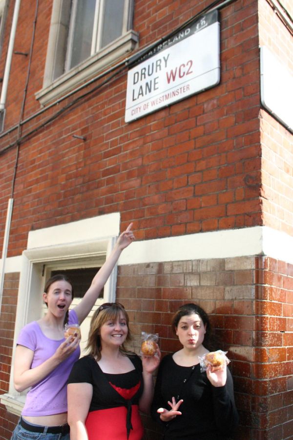 do you know the muffin man?