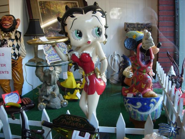 Leavenworth - The Bavarian Village 24 - Betty Boop in Window Display