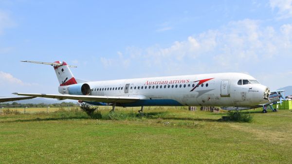 Fokker 100 c/n 11359 Austrian Arrows registration OE-IMX