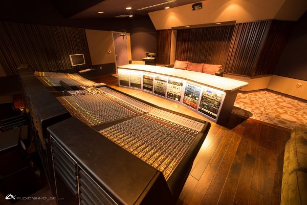 80-channel Solid State Logic (SSL) XL 9000 K Series Console at Audio Mix House, Studio B