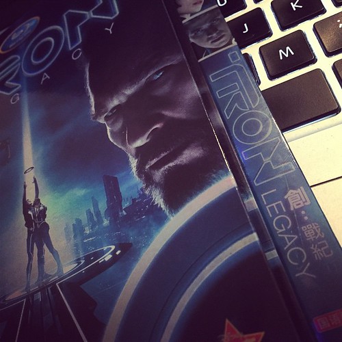 Chinese Fundstück: #Tron #TronLegacy #China #DVD #BluRay #Apple #MacBook