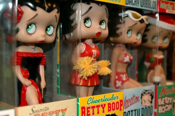 Betty Boop Figurines at Moon Marbles