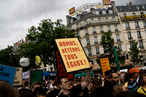 Lesbian & Gay Pride (01) - 30Jun07, Paris (France)