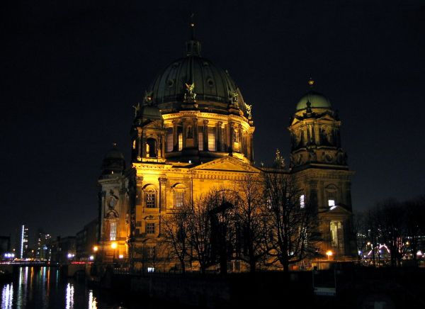 Berliner Dom, by night