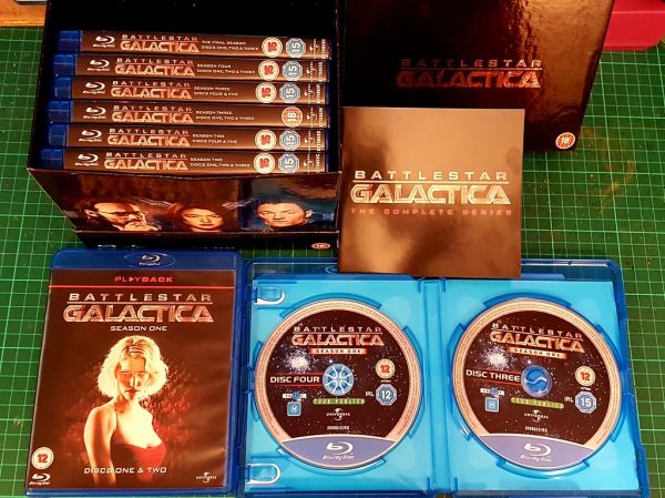 Battlestar Galactica: Complete Box Set of 5 Series on 20 Blu-ray Discs with 40 page booklet (2004-2009)