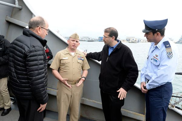 Ambassador Shapiro Hosts Israeli MoD Ya’alon on USS Carney