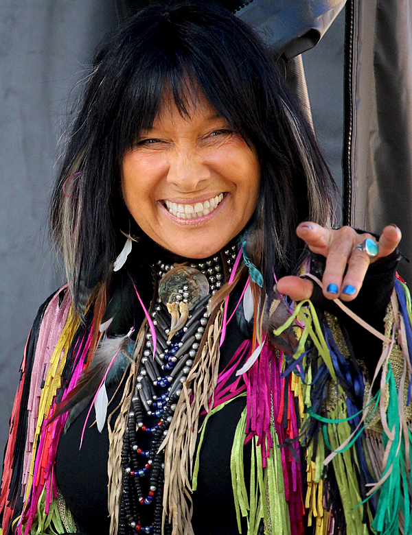 Buffy Ste. Marie - Truth and Reconciliation Commission Concert - Ottawa - 2015 (cropped)