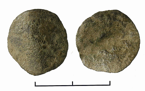 <div class='fn'> Possible Regal farthing</div>