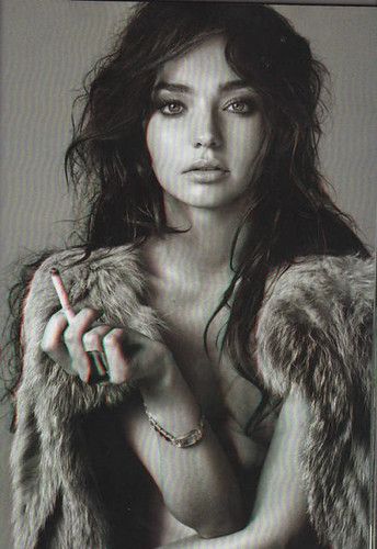 Miranda Kerr smoking 3