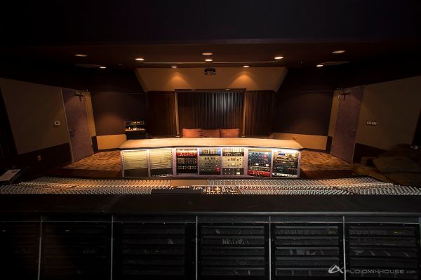 80-channel Solid State Logic (SSL) XL 9000 K Series Console at Audio Mix House, Studio B