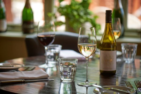 HDV Wine Images - Table 1