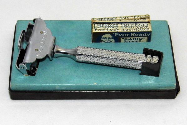 Vintage Ever-Ready Chromium Plated Single Edge Safety Razor, American Safety Razor Corporation, Made In USA, The NRA (National Recovery Administration) Code Logo On Box Dates The Razor To 1933 - 1935
