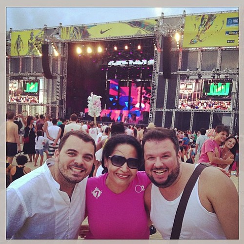 Lançamento da camisa da seleção brasileira de futebol com os amigos @elianaprintes @felippemeireles #prefeituradorio #riotur #IMX #nike #elianaprintes #leme