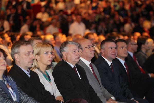 Minister Sławomir Nowak, Rzecznik Rządu Minister Paweł Graś, Minister Finansów Jan Vincent Rostowski, Marszałek Senatu Bogdan Borusewicz, Minister Elżbieta Bieńkowska, Minister Bogdan Zdrojewski