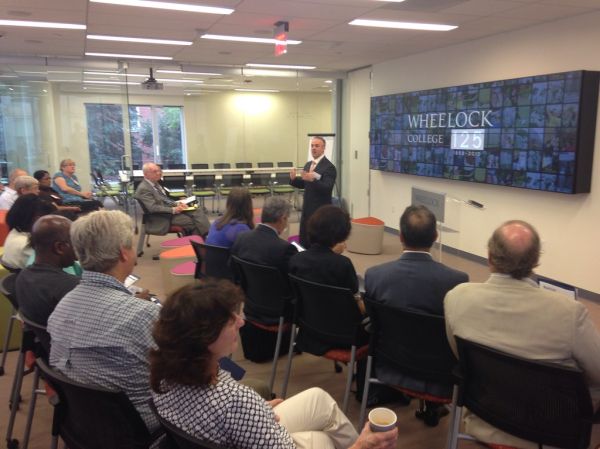 Secretary Malone welcomes staff from Roxbury Community College and Madison Park High School to discuss #RoxMAPP http://1.usa.gov/13Z6G1k