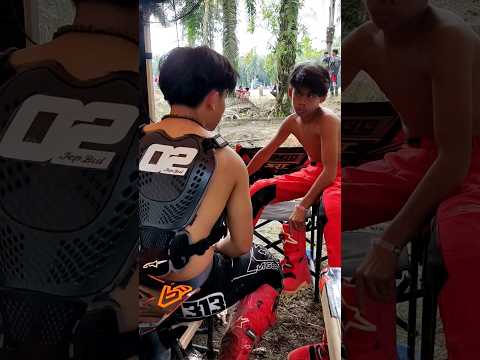 Jepri bule vs athar!! yang ngerti comen ya!!