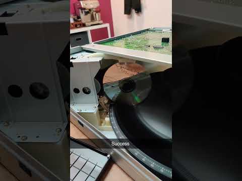 Sony CDP-CX400 carousel working #sony #electronic #cds #electronicsrepair