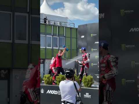Ducati celebra el doblete en Brno #MarcMarquez #PeccoBagnaia #DucatiLenovo #BrnoGP #MotoGP #MotoGP26