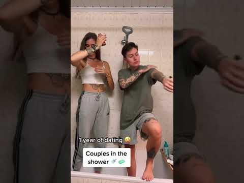 Couples in the shower - lesbian queer edition 🏳️‍🌈