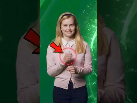 ☠️ Qué pasó con Betty en el UCM después de que EL CEO la botó? #shorts #spidermanbrandnewday