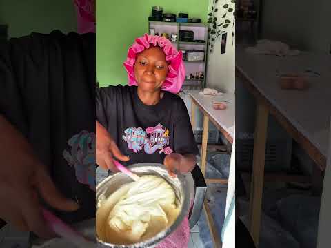 The easiest way to bake cake at home. #cake #homemadefood #viral