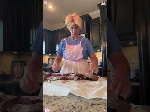 When cake goes wrong🤣🤣🤣 #funny #fyp #cake