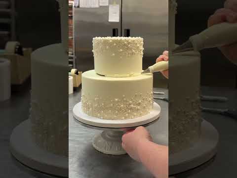 Wedding season is here! #weddingcake #weddinginspiration #buttercreamcake #bakerylife #cake