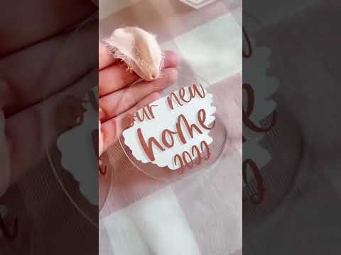 DIY Cricut Acrylic Ornaments | Gift Ideas with the Cricut | Best Acrylic Blanks for Ornaments